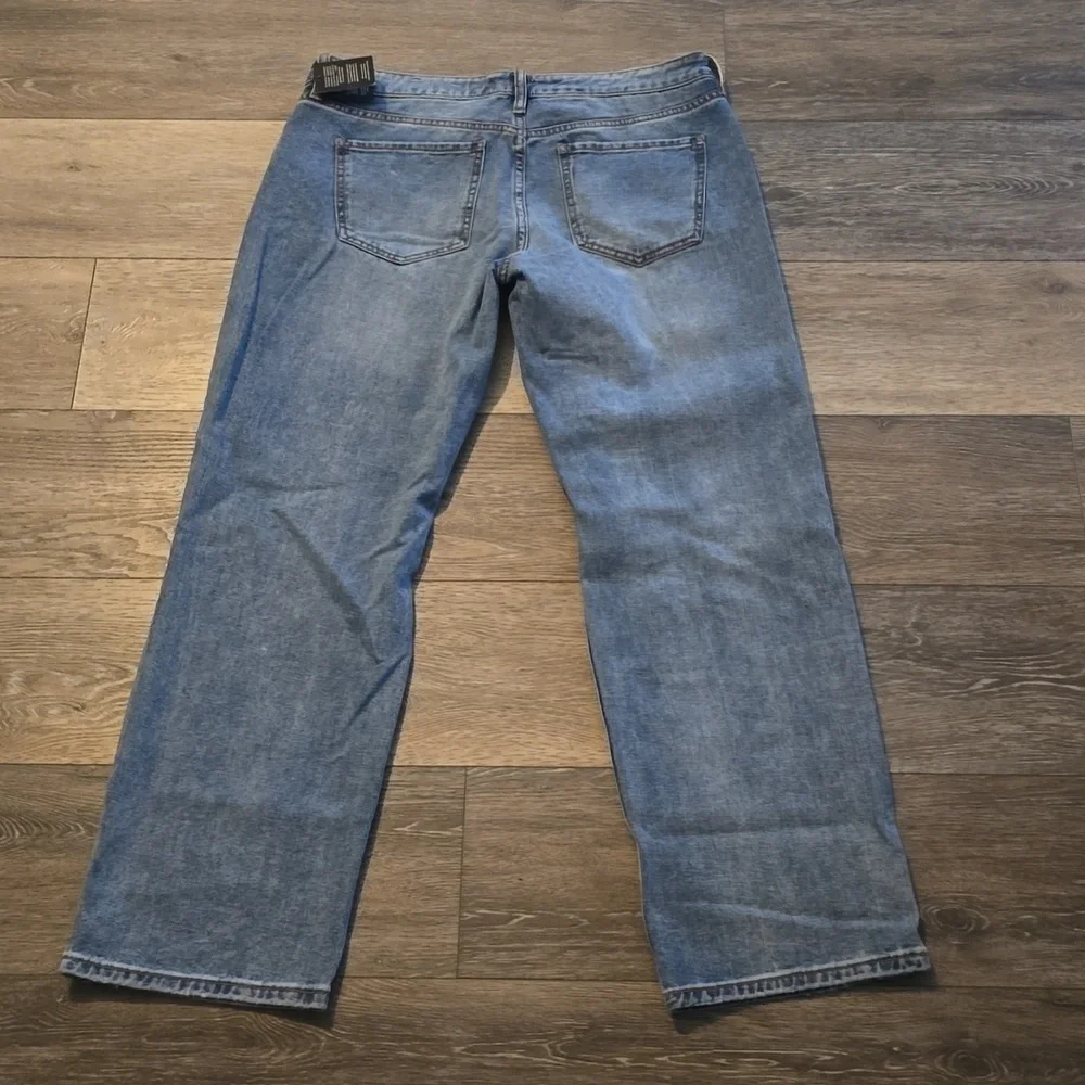 Fashion Nova Women's Size 13 Medium Wash Jeans New w/ Tags!